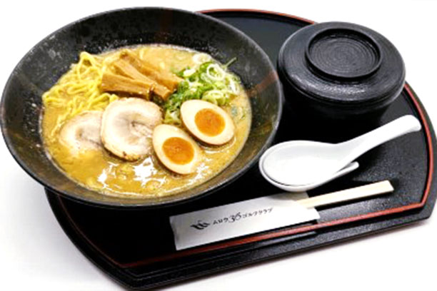 濃厚鶏白湯煮干ラーメン